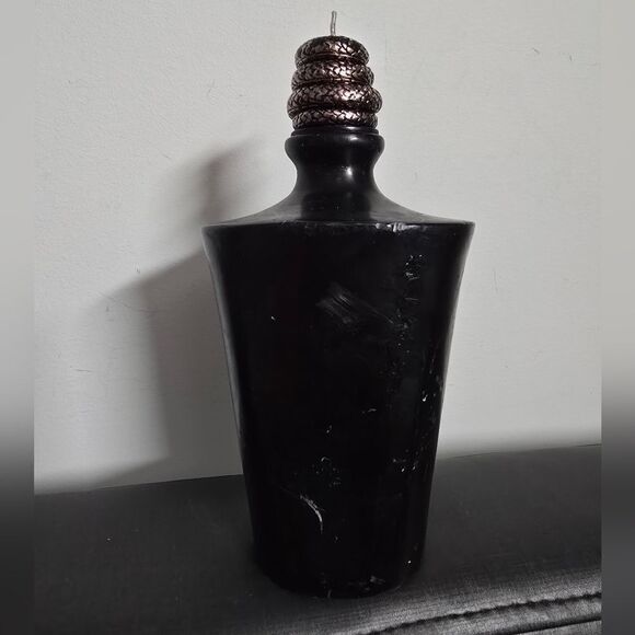 Lot of two Halloween Decor Book of Spells and Poison Bottle Candle - Picture 9 of 14